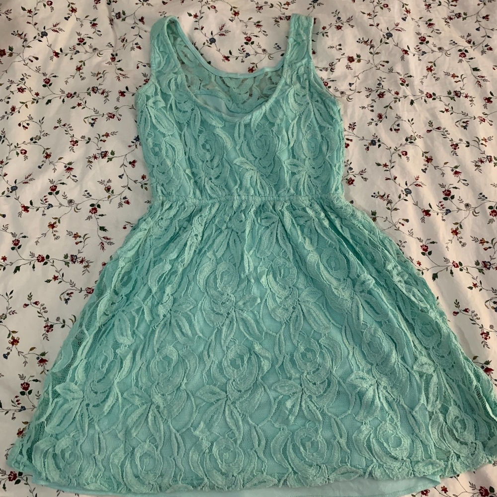 Dress - Picture 2 of 3